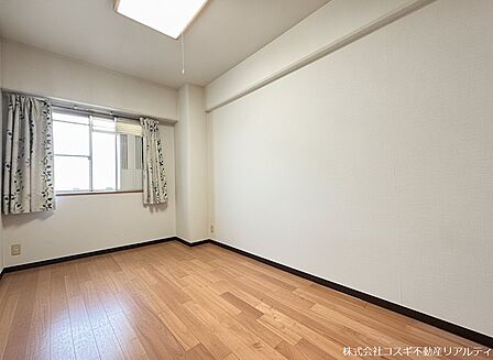 玄関横洋室!※AI画像生成により、お荷物を削除しております。