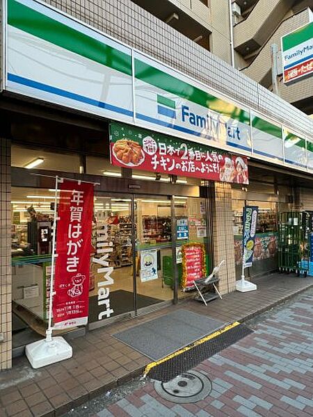 画像5:【コンビニエンスストア】ファミリーマート 杉並和泉店まで804ｍ