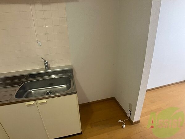 画像21:こちらに冷蔵庫を置けます。調理時の動線もばっちり効率的。