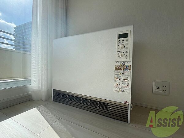 画像19:電気暖房です。冬場の寒い日でも安心ですね〜