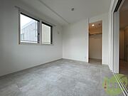 白を基調とした明るい印象のお部屋でした！