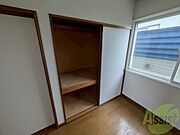 寝室の収納です。部屋がすっきり片付きます