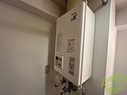 給湯器は簡単操作で温度調整ができますよ。