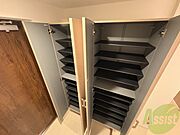 シューズボックスにきれいに靴を収納できますよー！