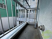 窓からの日光は気持ちを明るくしてくれますね！