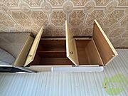 キッチン上段に収納がありますので、食器などを収納出来ます。