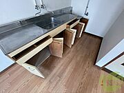 キッチン下の棚を開けてみました！食品ストック等をしまえます。