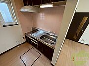 キッチンはスペースも広々していて使いやすそうですよ！