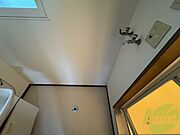 もちろん洗濯機置場は室内にあるので、いつでも洗濯できますよ～