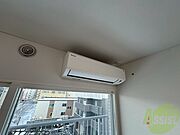 エアコンもあり暑い夏もこれで快適ですよ～