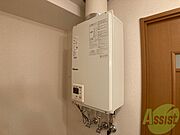 給湯器は簡単操作で温度調整ができますよ。
