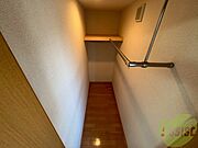 寝室の収納です。部屋がすっきり片付きます。