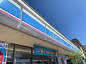 ローソン札幌南10条店 159m