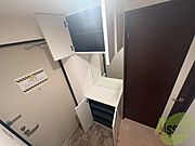 玄関にはシューズボックスがあります。これはうれしい。