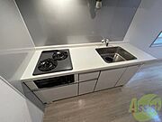 キッチンはスペースも広々していて使いやすそうですよ！