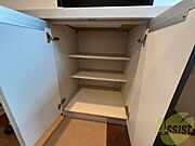 キッチン下の棚を開けてみました！食品ストック等をしまえます。
