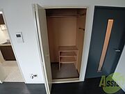 クローゼット。荷物がたくさんあっても問題ないですね。