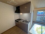 キッチンはスペースも広々していて使いやすそうですよ！