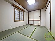もうひとつの部屋は和室になっていました！