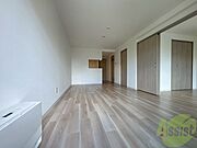 リビングを別角度から撮ってみました。家具の配置もしやすそう。