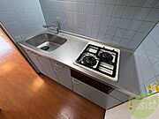 キッチンはスペースも広々していて使いやすそうですよ！