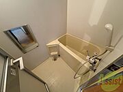 ユニットバスです。疲れを癒すのに欠かせませんね！