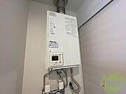給湯器は簡単操作で温度調整ができますよ。