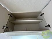 キッチン上の収納もたっぷり入るので、すっきり片付きます。