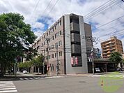 医療法人菊郷会愛育病院 930m