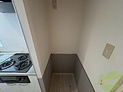 こちらに冷蔵庫を置けます。調理時の動線もばっちり効率的。