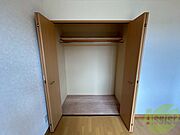 寝室の収納です。部屋がすっきり片付きます。