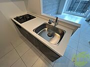 キッチンはスペースも広々していて使いやすそうですよ！