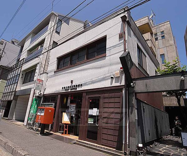 画像27:京都大宮丸太町郵便局まで200m 丸太町通り沿いで分かりやすい郵便局
