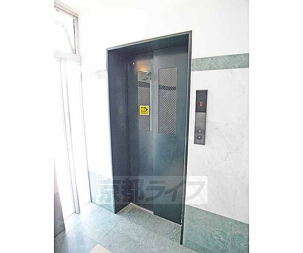 画像6:エレベーターです