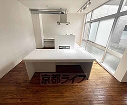 JR山陰本線 梅小路京都西駅 徒歩1分の賃貸マンション 5階1DKのリビング/ダイニング