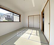 別方向から見た和室です。