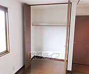各部屋に収納あります