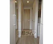 奥行きのある廊下です