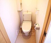 ウォシュレット機能搭載のきれいなトイレです・