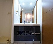 綺麗な独立洗面台です。