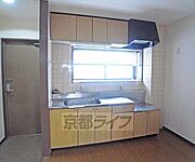 収納たっぷり、大きなキッチンです。