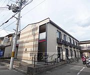 閑静な住宅街にあります。