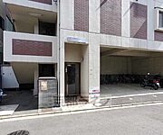建物入口です。