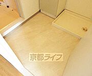 広々とした洗面所です