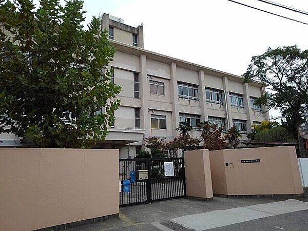 画像30:小学校「和歌山市立木本小学校様まで750m」