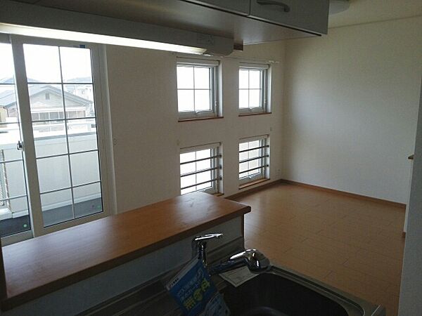 カトル・セゾン 208｜和歌山県和歌山市加納(賃貸アパート1LDK・2階・46.09㎡)の写真 その3