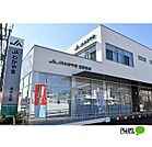 銀行「JAわかやま名草支店まで572m」