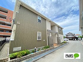 フォレスタ・高松III 205 ｜ 和歌山県和歌山市西高松２丁目16-1（賃貸アパート1LDK・2階・39.44㎡） その1