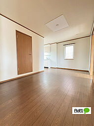 エンブレムII 203 2階3LDKのリビング/ダイニング