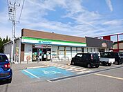 コンビニ「ファミリーマート上野店様まで1500m」